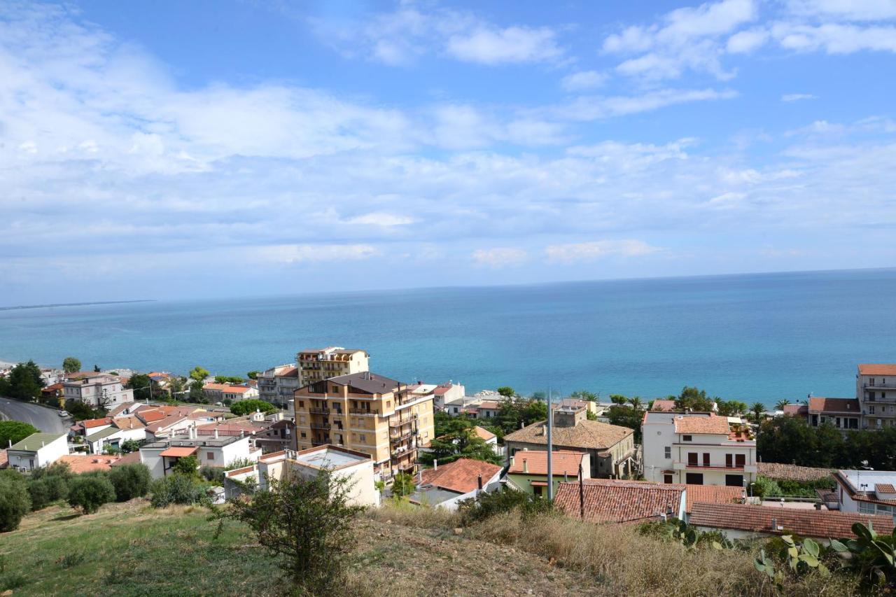 Jonico Guest House .. Calabria Монтеджордано Екстер'єр фото